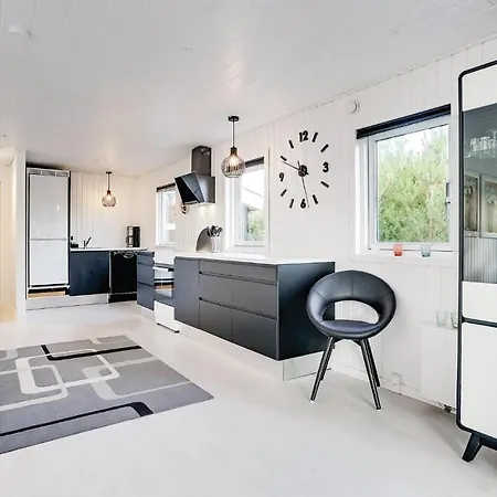 Three-bedroom In Henne Дом отдыха