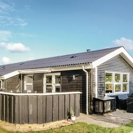 Three-bedroom In Henne * Хенне-Странн