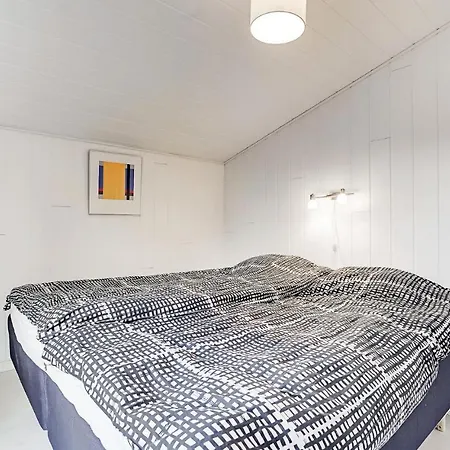 Three-bedroom In Henne Holiday home Henne Strand